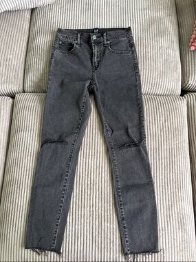 Black distressed old navy high rise skinny jeans